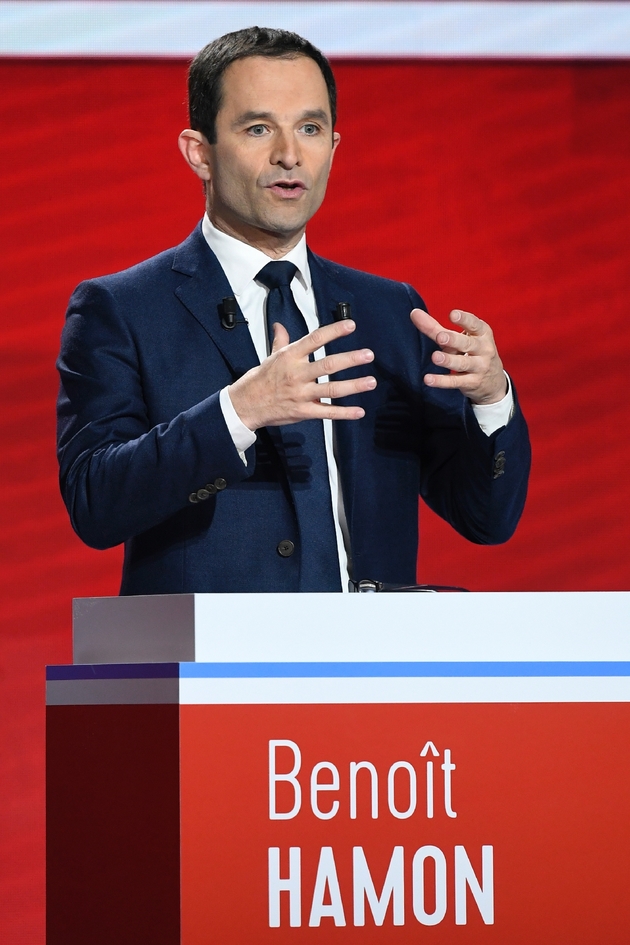 Benoit Hamon lors du deuxième débat télévisé de la primaire du PS et de ses alliés, le 15 janvier 2017, à Paris.