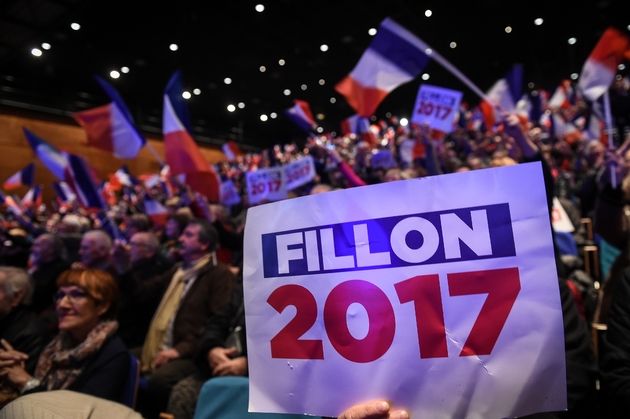 Les partisans de François Fillon lors de son meeting à Besançon le 9 mars 2017