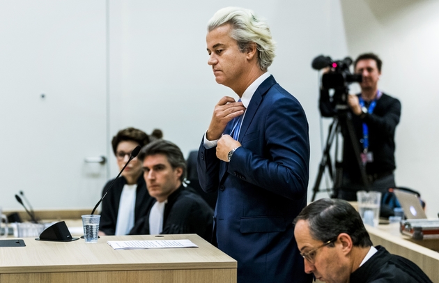 Le député d'extrême droite islamophobe, Geert Wilders (ici le 23 novembre 2016 au Palais de justice de Schiphol), du Parti pour la liberté (PVV) est en tête dans les sondages 