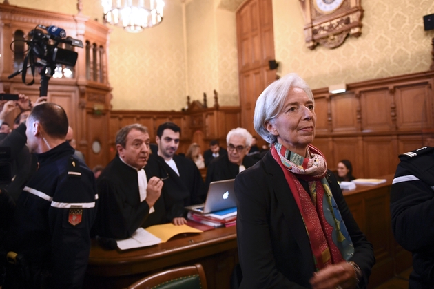 Christine Lagarde et son avocat Patrick Maisonneuve à l'audience le 12 décembre 2016 à Paris