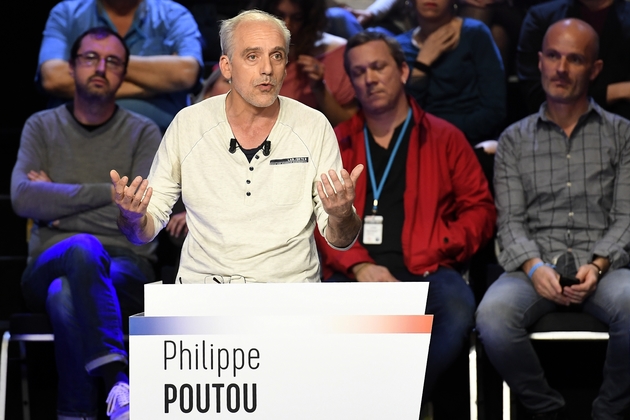 Philippe Poutou sur le plateau de BFM TV et CNews, le 4 avril 2017 à La Plaine-Saint-Denis 