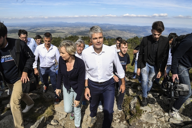 Laurent Wauquiez, vice-président de LR et président de la région Auvergne-Rhône-Alpes, lors de l'ascension du Mont Mézenc en Haute-Loire, le 3 septembre 2017