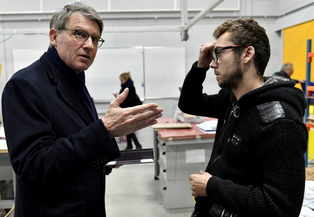 Vincent Peillon en campagne pour la primaire organisée par le PS, le 10 janvier 2017 à Latresne près de Bordeaux 