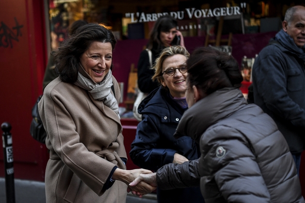 Agnès Buzyn, candidate LREM aux municipales, dans les rues du 5e arrondissement de Paris, le 18 février 2020