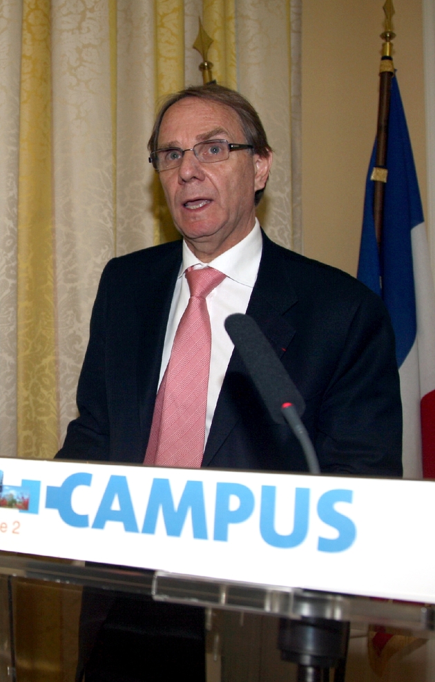Yvon Berland, président de l'université de Aix-Marseille, le 24 février 2009 lors d'une conférence de presse