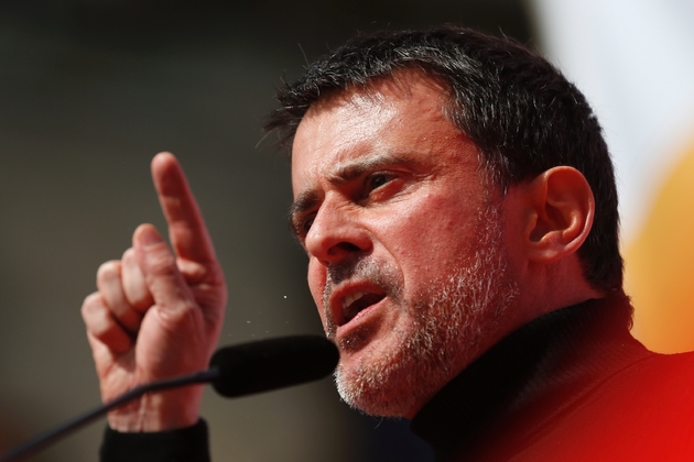 L'ex Premier ministre Manuel Valls demande à Emmanuel Macron de  