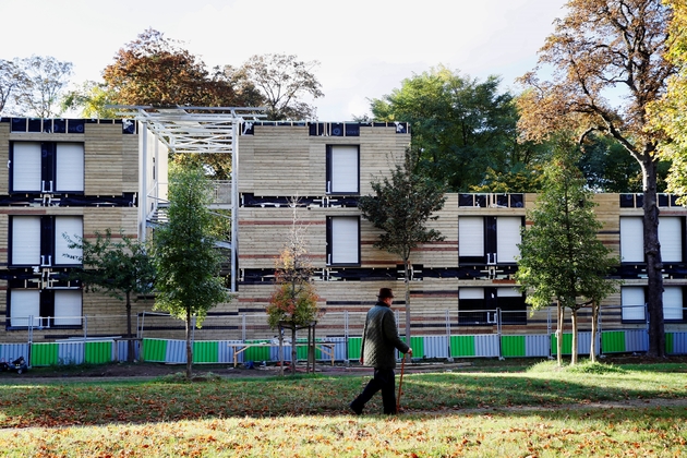 Le centre d'accueil pour sans abris dans le 16e arrondissement de Paris, à la lisière du Bois de Boulogne, le 17 octobre 2016