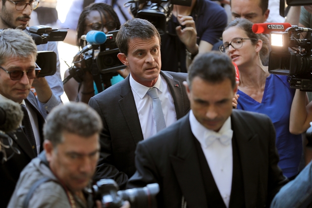 L'ancien Premier ministre Manuel Valls arrive à l'Assemblée nationale le 19 juin 2017 à Paris