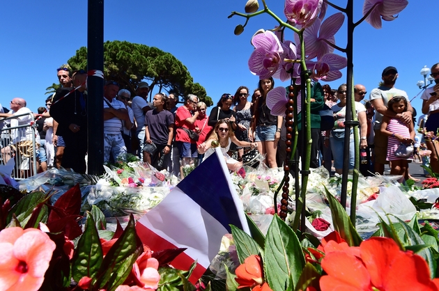 Hommage aux victimes de l'attentat le 15 juillet 2016 à Nice