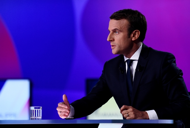 Emmanuel Macron sur France 2 à Paris, le 20 avril 2017