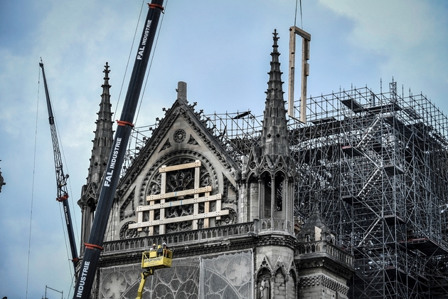 Des ouvriers travaillent sur le chantier de Notre-Dame de Paris, le 20 mai 2019