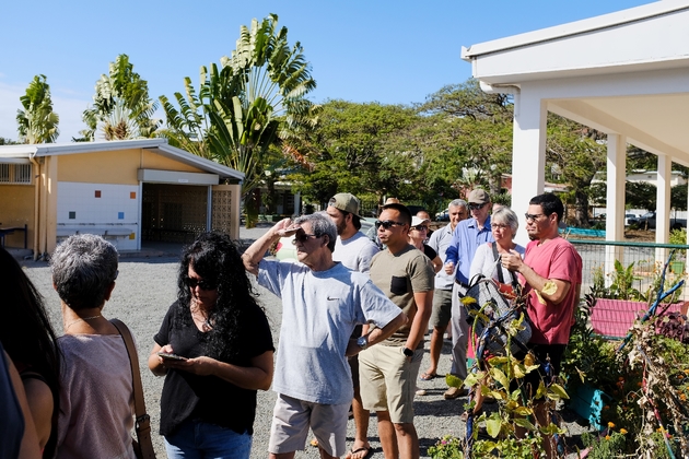 File d'attente devant un bureau de vote à Nouméale 4 novembre 2018. La participation au référedum s'élevait à 73,68% à 17H00.