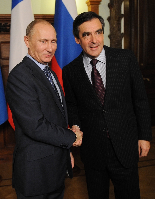 Vladimir Poutine (G) et François Fillon, le 18 novembre 2016 à Moscou