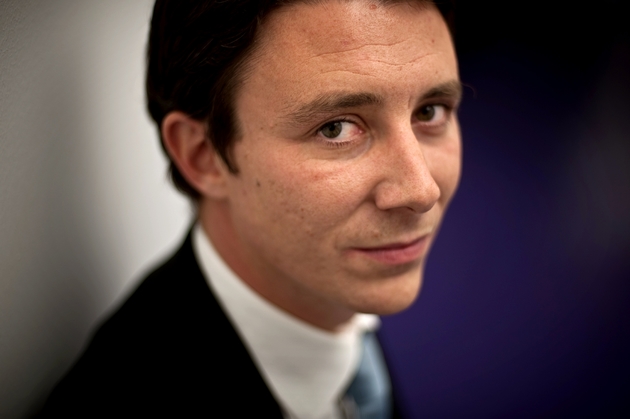 Benjamin Griveaux, alors vice président du conseil général de Saône-et-Loire et vice président de l'agglomération Chalon Val de Bourgogne, pose, le 16 Octobre 2009 à Chalon-sur-Saône