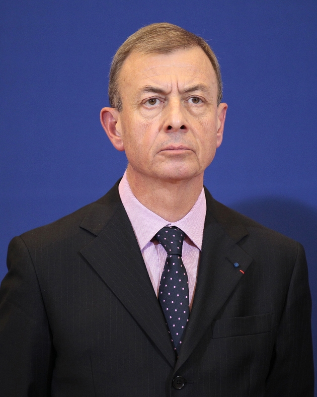 Le préfet du Val-de-Marne Michel Camux assiste à une conférence de presse à la préfecture du Val-de-Marne à Créteil, le 15 décembre 2010.