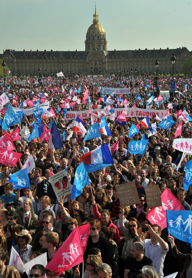 Manifestation aux Invalides à Paris contre le mariage homosexuel, organisée par le collectif La Manif pour tous le 21 avril 2013