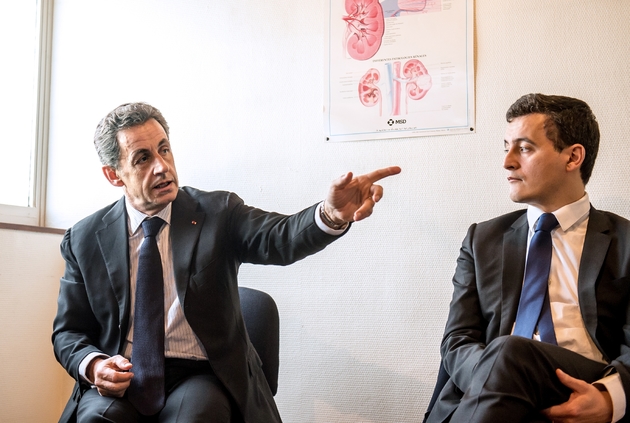 L'ex-président Nicolas Sarkozy, et le ministre des Comptes publics Gérald Darmanin, alors maire de Tourcoing, lors d'une visite dans un cabinet médical de la ville, le 29 janvier 2015
