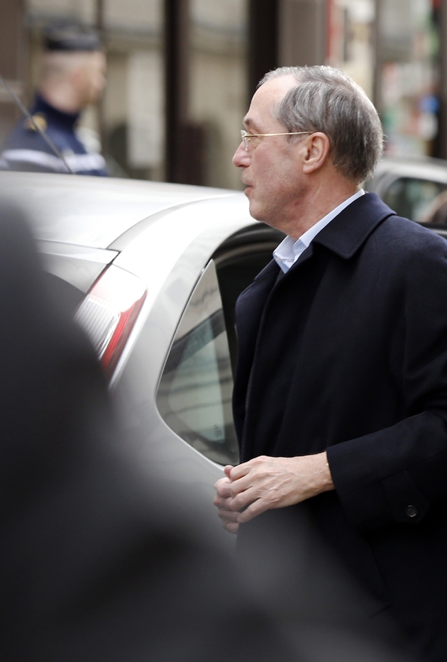 Claude Guéant arrive pour être entendu par un juge, le 7 mars 2015 à Paris