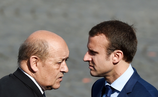 Jean-Yves Le Drian et Emmanuel Macron le 14 juillet 2015 à Paris