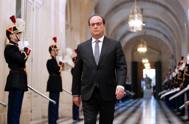 François Hollande à son arrivée devant le Parlement le 16 novembre 2015 à Versailles