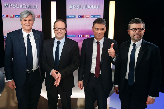 Les quatre candidats au poste de premier secrétaire du PS (de g à d): Stéphane Le Foll, Emmanuel Maurel, Olivier Faure et Luc Carvounas avant le débat télévisé qui les a opposés le 7 mars 2018, à Boulogne-Billancourt à côté de Paris