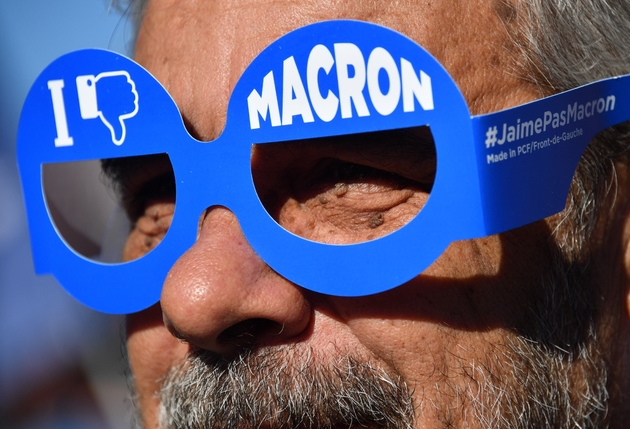 Un manifestant lors de la journée d'action des fonctionniaires à Montpellier, le 10 octobre 2017