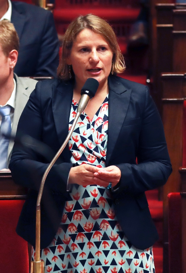 La cheffe de file du groupe Nouvelle Gauche à l'Assemblée nationale Valérie Rabault lors d'une séance de questions au gouvernement le 27 juillet 2017 à Paris