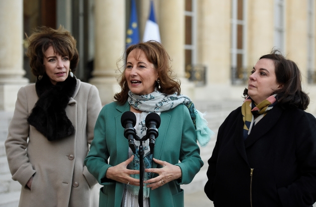 Ségolène Royal entre Marisol Touraine et Emmanuelle Cosse à l'issue d'une réunion sur le plan 