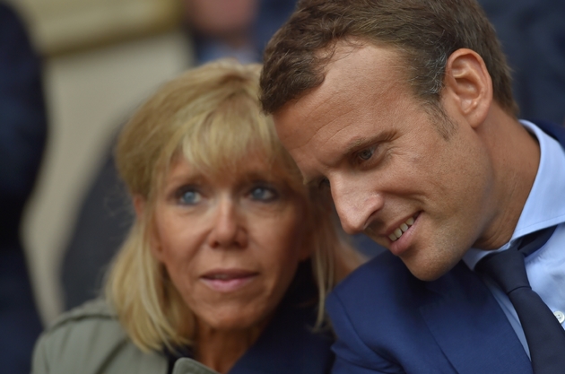 Emmanuel Macron et sa femme Brigitte Trogneux au parc d'attractions du Puy-du-Fou aux Epesses, le 19 août 2016