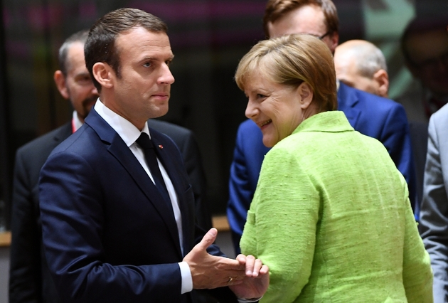 La chancelière allemande Angela Merkel (D) a assuré qu'elle était 
