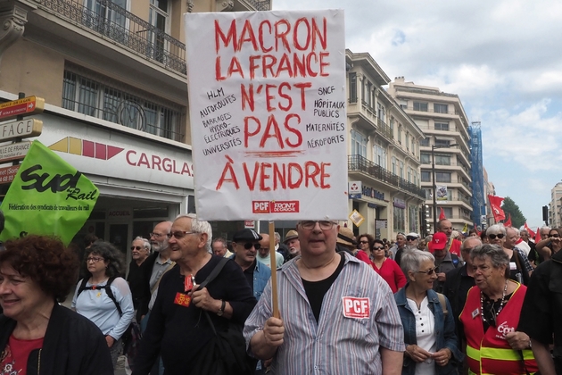 Des anti-Macron manifestent à Perpignan, le 26 mai 2018