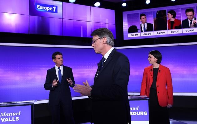 Manuel Valls, Vincent Peillon et Sylvia Pinel avant le dernier débat télévisé le 19 janvier 2017 à Paris