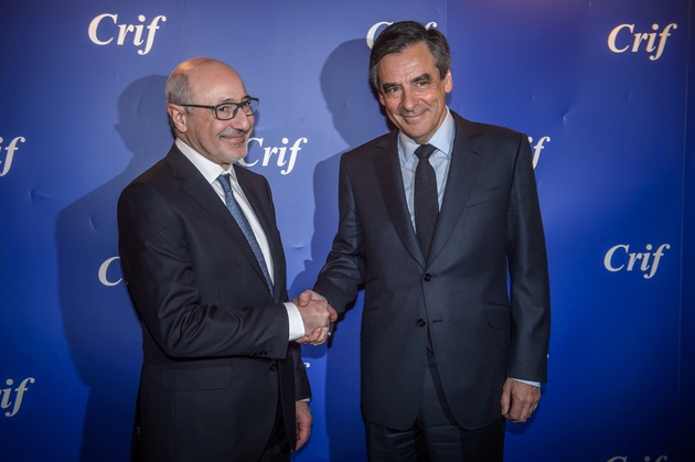 François Fillon (d), candidat de la droite à la présidentielle et Francis Khalifat, président du Crif, le 22 février 2017 au dîner annuel du Conseil représentatif des institutions juives de France à Paris