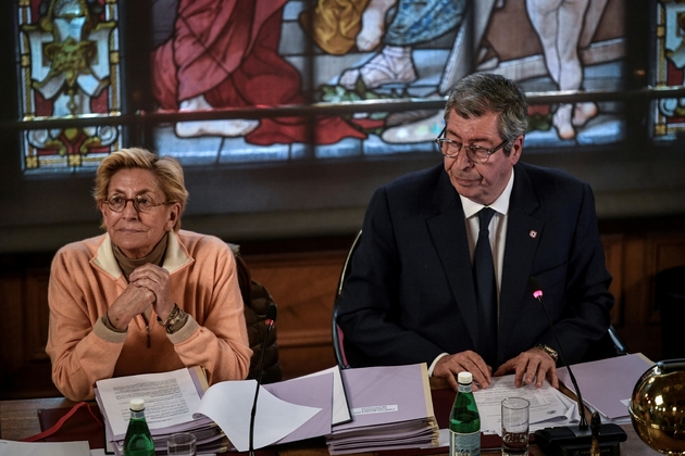 Patrick Balkany, maire de Levallois-Perret et Isabelle Balkany, première adjointe au maire de Levallois-Perret, lors du conseil municipal de la ville, le 15 avril 2019