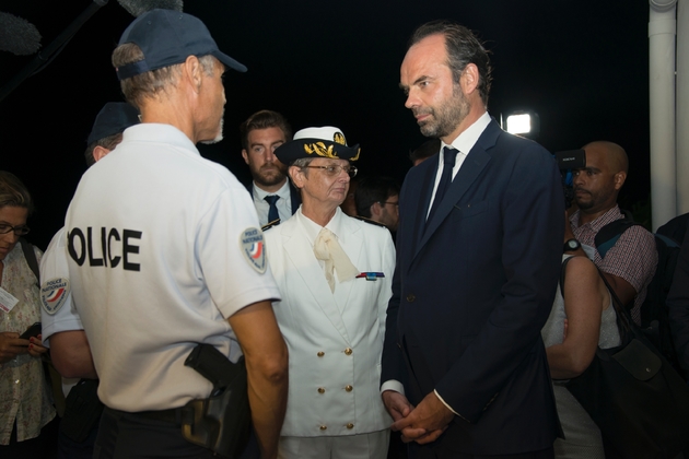 Le Premier ministre français Edouard Philippe à l'aéroport de Grand-Case sur l'île franco-néerlandaise de Saint-Martin, le 5 novembre 2017