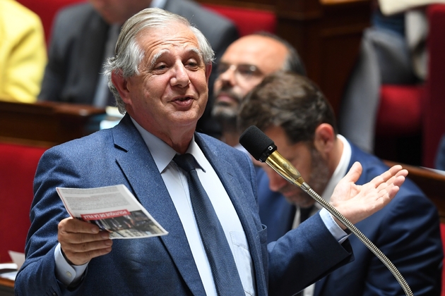 Le ministre de la Cohésion des territoires Jacques Mézard lors des questions à l'Assemblée le 23 mai 2018