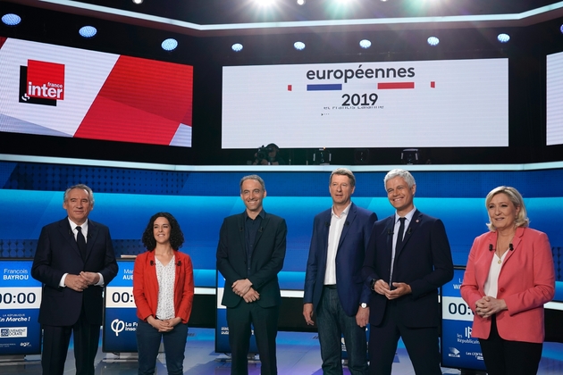 De G à D: François Bayrou, Manon Aubry, Raphaël Glucksmann,  Yannick Jadot, Laurent Wauquiez et Marine Le Pen sur le plateur de l'Emission politique de France 2 à Saint-Cloud dans les Hauts-de-Seine, le 22 mai 2019