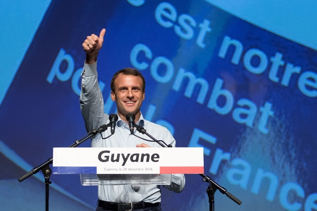 Emmanuel Macron, ex-ministre français de l'EConomie et candidat à la présidentielle de 2017 en campagne à Remire-Montjoly, en Guyane, en France, le 20 décembre 2016