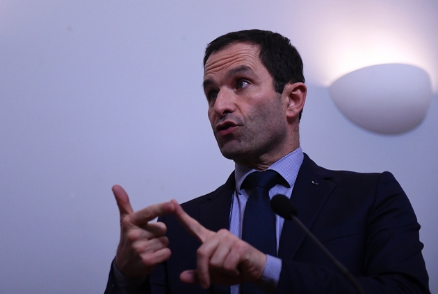 Le candidat de la gauche à la présidentielle Benoît Hamon à Lisbonne, le 17 février 2017 lors d'une visite au Portugal