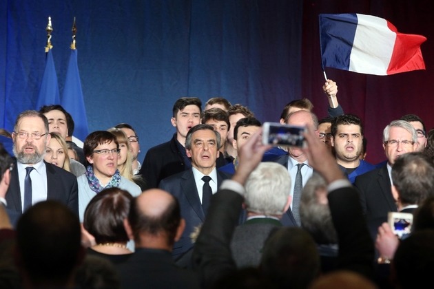 François Fillon devant les militants, après une journée passée à arpenter les Ardennes, le 2 février 2017 à Charleville-Mézières