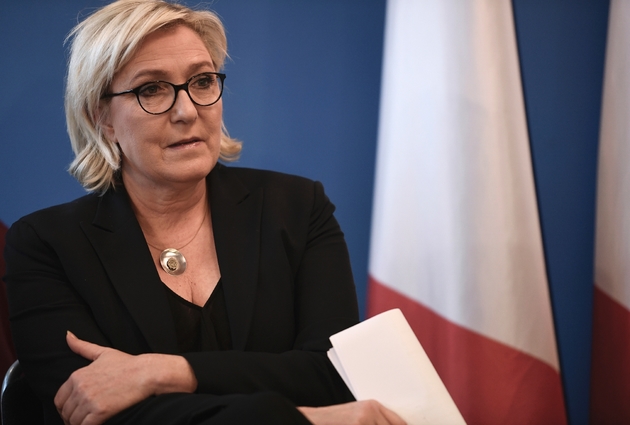 Marine Le Pen lors d'une conférence de presse à Nanterre, le 8 décembre 2017  
