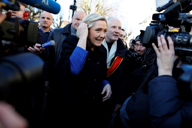 Marine Le Pen, candidate Front national à la présidentielle, le 6 janvier 2016 à Ecouis dans l'Eure