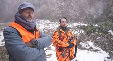 chasse_daniel_salmon_aux_cotes_dun_chasseur_lors_dune_battue_aux_sangliers.jpg
