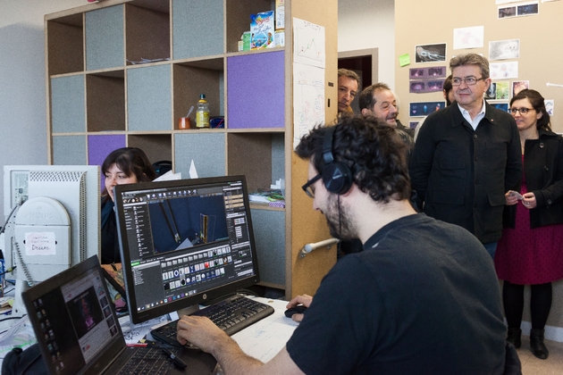 Jean-Luc Mélenchon visite l'Ecole nationale du jeu et des médias interactifs et numériques (ÉNJMIN), le 27 janvier 2017 à Angoulême