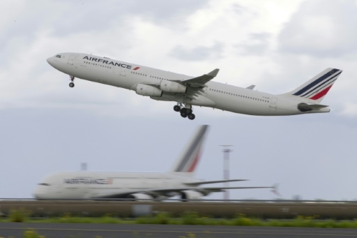Un Airbus 340 d'Air France décolle depuis l'aéroport Roissy-Charles-de-Gaulle le 18 août 2014