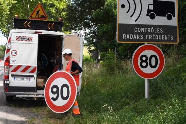 Edouard Philippe s'est dit prêt jeudi à laisser aux présidents de conseil départementaux la capacité de déroger aux 80 km/h sur les routes secondaires