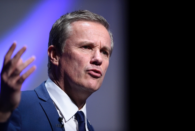 Le candidat du parti Debout la France à la présidentielle, Nicolas Dupont-Aignan, lors d'un meeting à Marly, dans l'est de la France, le 27 mars 2017