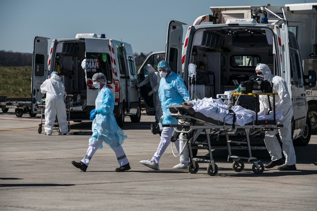 Transfert le 31 mars 2020 d'un patient depuis l'aéroport de Bâle-Mulhouse vers un avion médicalisé pour être transporté dans d'autre hôpitaux