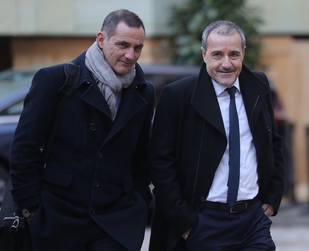 Le président de l'Assemblée corse Jean-Guy Talamoni (d) et le président du conseil exécutif Gilles Simeoni à Paris, le 22 janvier 2018
