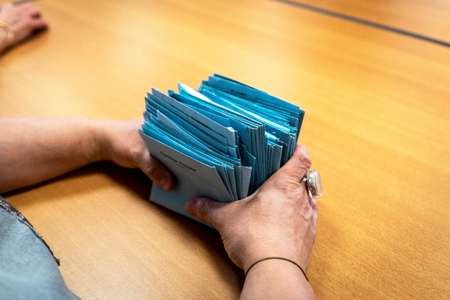 Electeurs comme responsables des bureaux sont invités à se laver les mains fréquemment, avec des flacons de gel hydroalcoolique placés à l'entrée et à la sortie des bureaux
